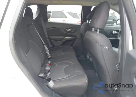 2019 Jeep Cherokee Latitude 4X4 z USA, uszkodzony, nr VIN 1C4PJMCX6KD185517